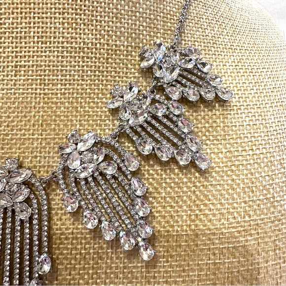 NWT INC Statement Necklace WOW - 7 clusters clear rhinestones & crystals, silver - Picture 7 of 14